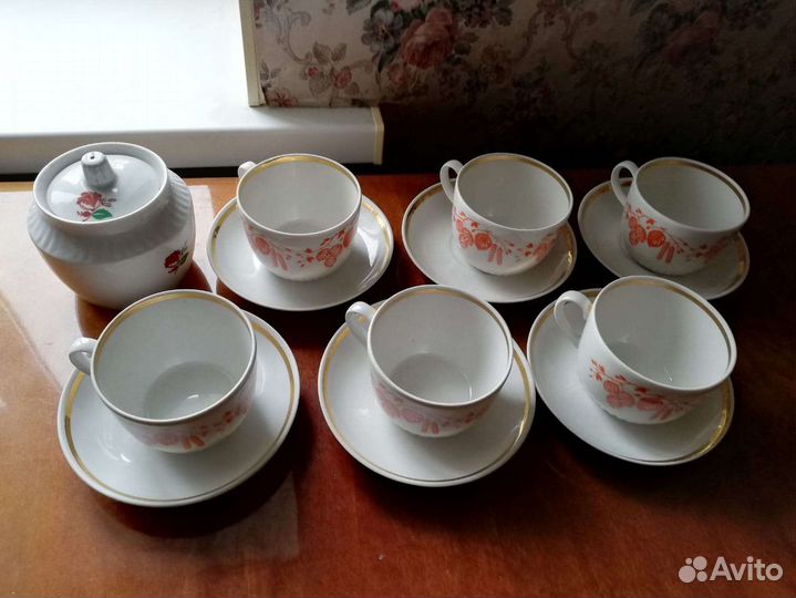 Фарфоровая посуда СССР сервиз чайный