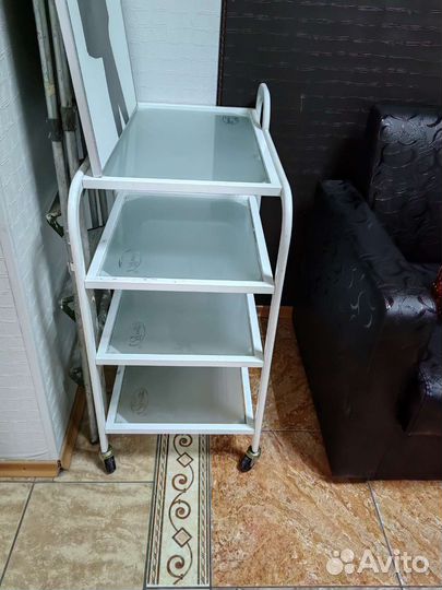 Косметологический столик бу