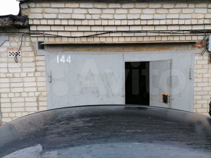 Гараж, > 30 м²