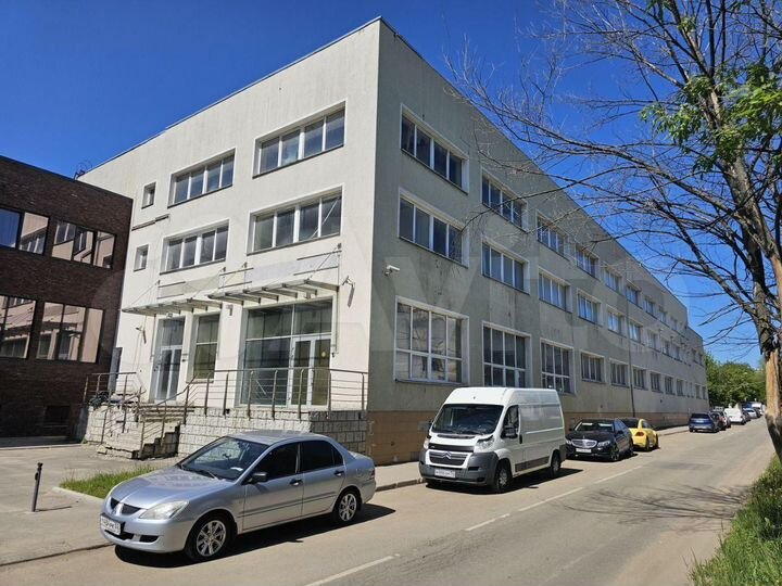 Сдам здание, 3600 м²