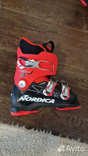 Горнолыжные ботинки детские Nordica