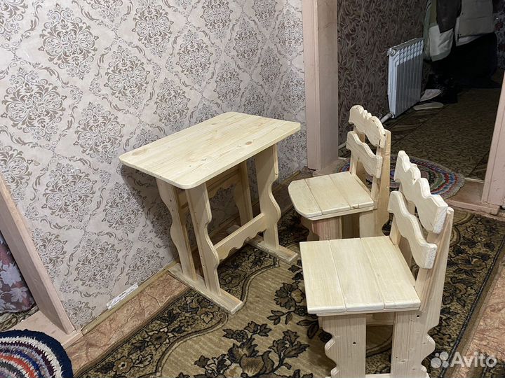 Детский столик и стульчик