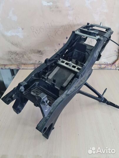 Подрамник хвост suzuki gsxr k7 2007