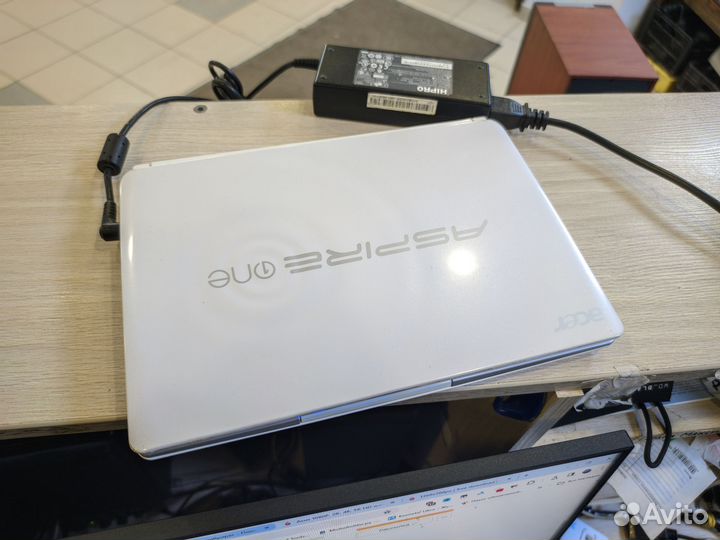 Нетбук Acer Aspire One (4 ядра/2 гига)
