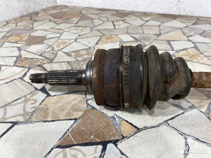 Привод правый Chevrolet Niva 1.7 2004