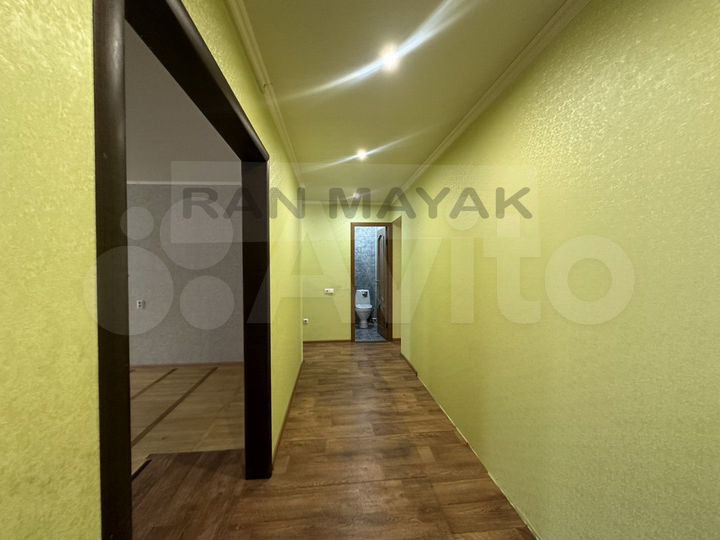 4-к. квартира, 71,4 м², 1/9 эт.