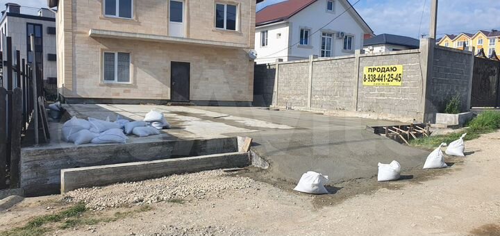 Дом 200 м² на участке 5 сот.