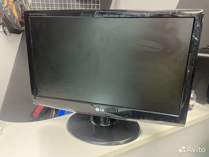 Монитор Lg 22”