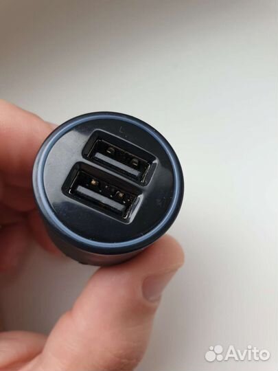 Автомобильный адаптер (зарядное) Belkin на 2 USB