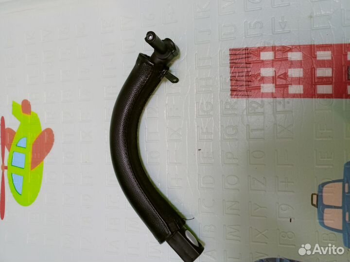 Запчасть на коляску бампер