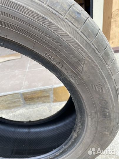 Yokohama BluEarth-XT AE61 235/55 R17 103W