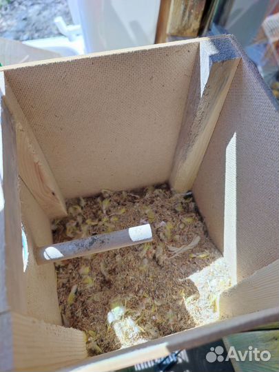 Клетка для попугая с домиком для птенцов