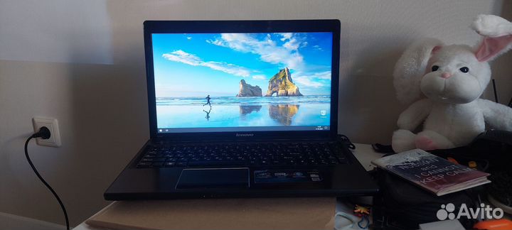 Игровой 8 гиговый ноутбук на i5 и игровой картой