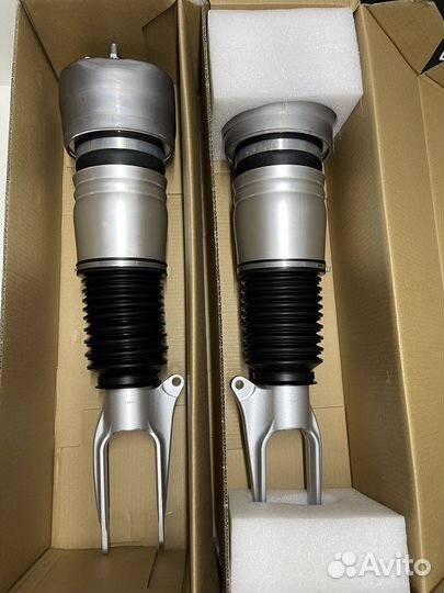 Пневмостойка передняя справа Porsche Panamera 970