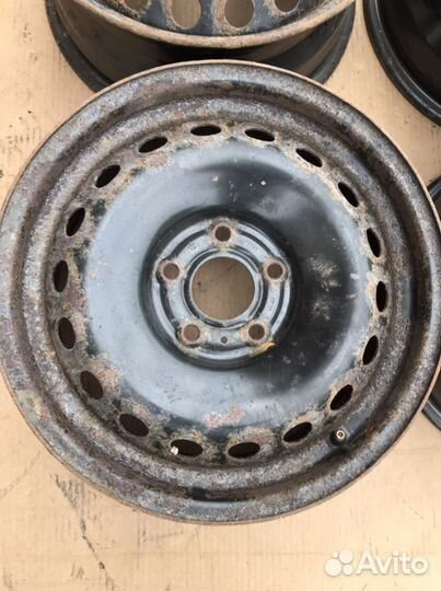 Комплект дисков R16 на Ниссан Кашкай (150)