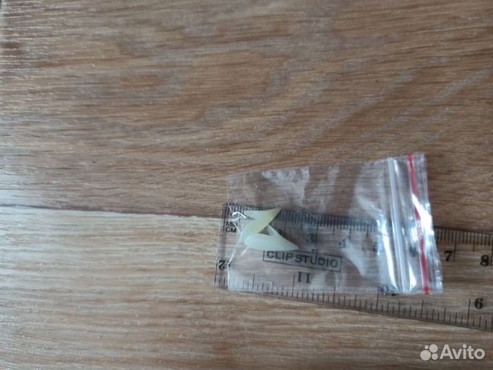 Накладные клыки с клеем