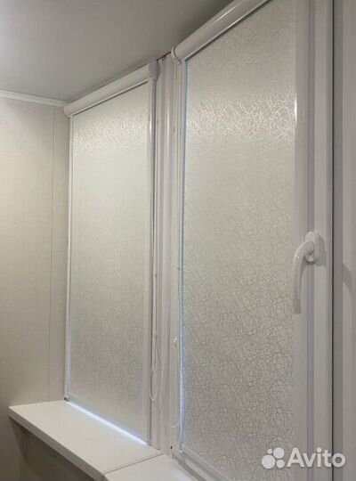 Рулонные шторы зебра в коробе L8498