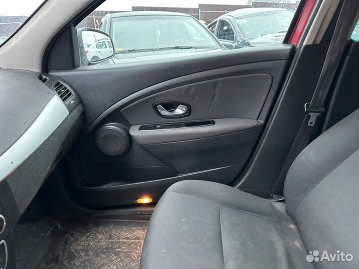 Дверные карты Renault Megane 3 3 хэтчбек 1.6 МКПП