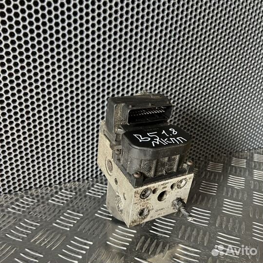 Блок ABS (насос) Volkswagen Passat