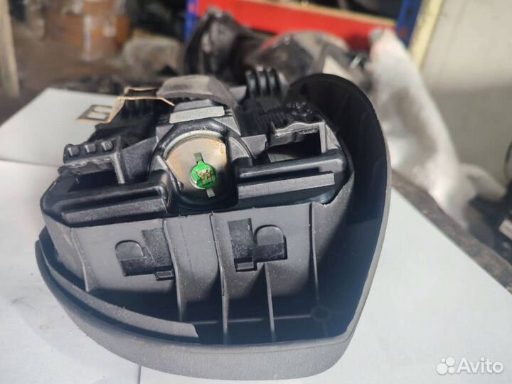 Подушка безопасности водителя Renault Scenic