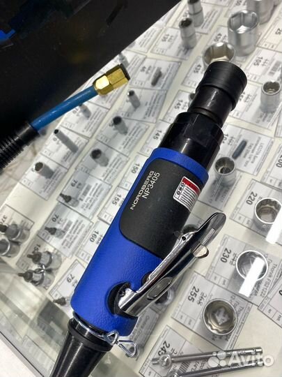 Пневмошлифмашинка для зачистки шин с насадкой