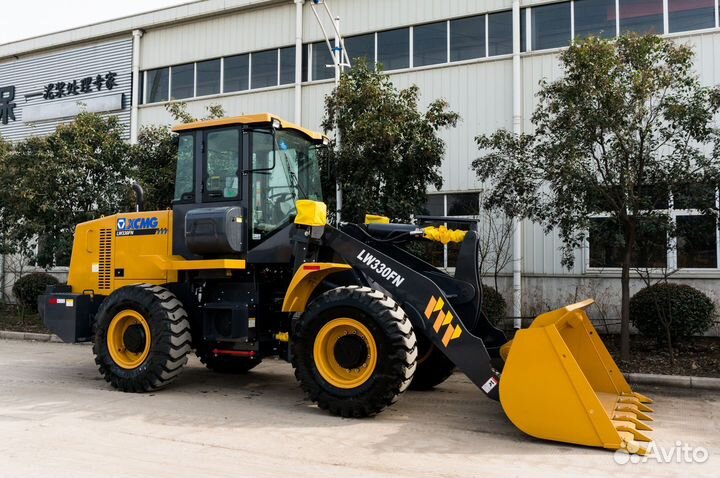 Фронтальный погрузчик XCMG LW330RU, 2022