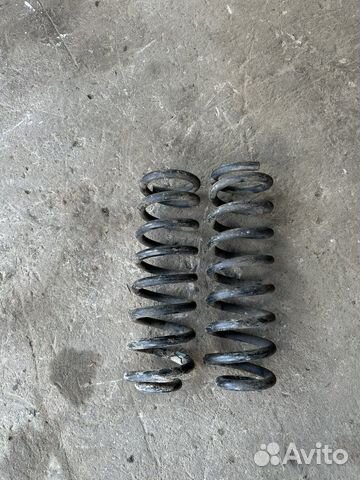 Cadillac srx задние пружины