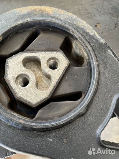 Опора двигателя LADA granta