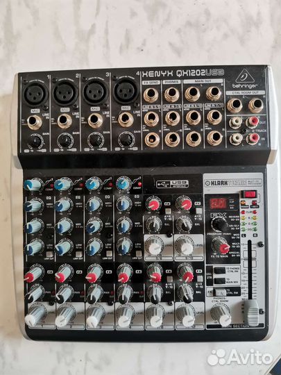 Микшерный пульт Behringer xenyx qx1202usb