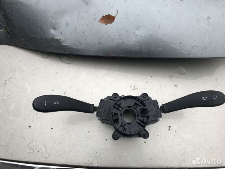 Подрулевой переключатель Chevrolet Niva