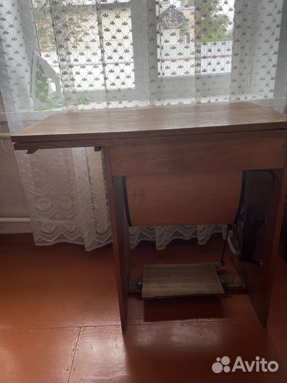 Швейная машинка ножная пмз