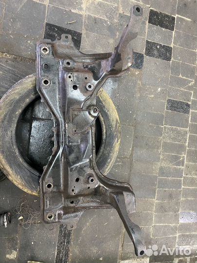 Ford focus 1 подрамник передний