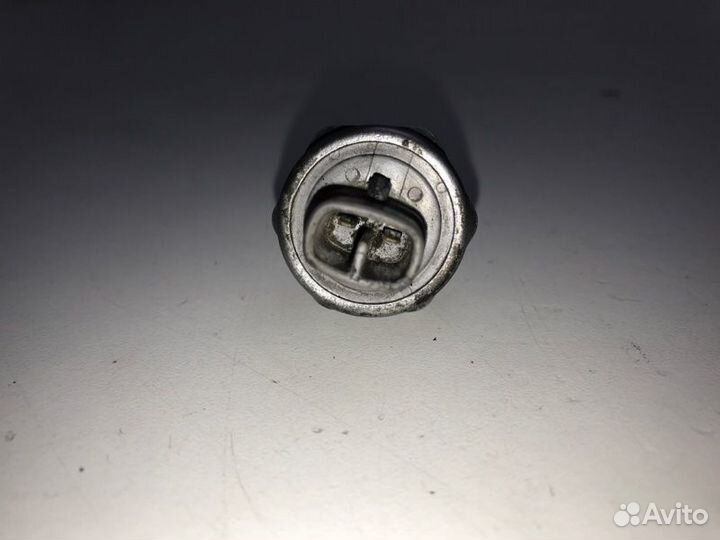 Датчик заднего хода Toyota Corolla ZRE151L 1zrfe