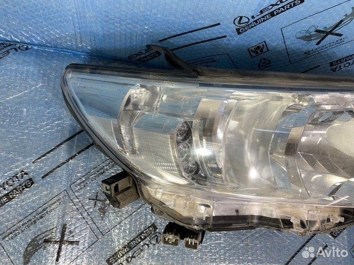 Фара правая Toyota Land Cruiser Prado 150 2017