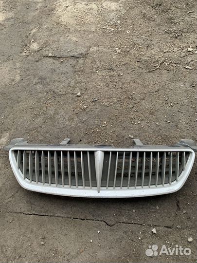 Решетка Nissan Bluebird Sylphy