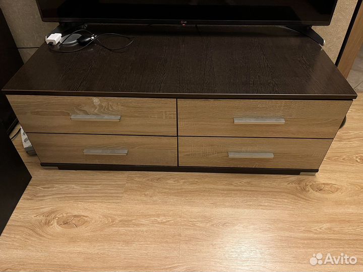 Тумба под телевизор