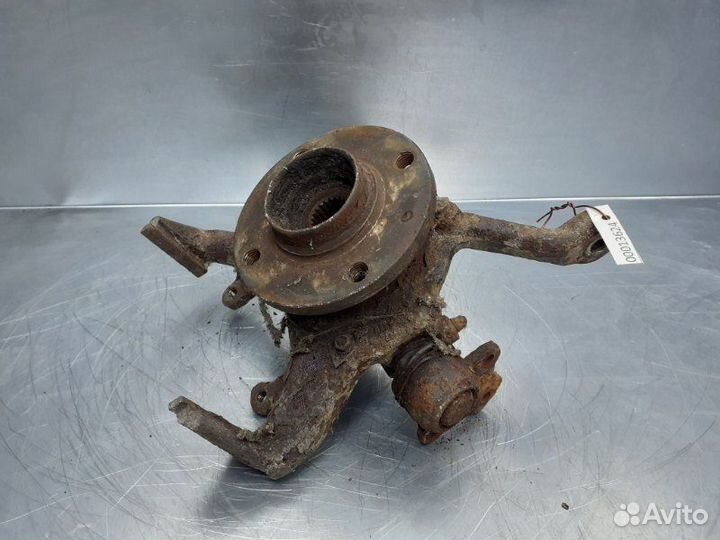 Кулак поворотный передний левый Volkswagen Golf