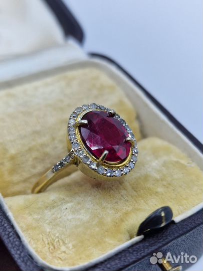 Кольцо с рубином и бриллиантами