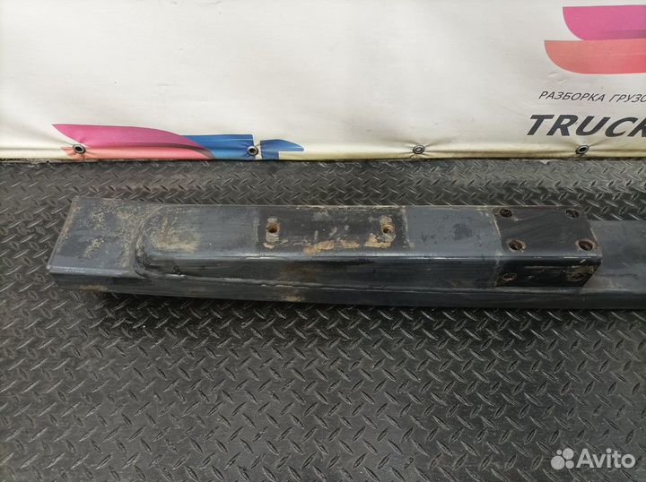 Усилитель переднего бампера Iveco Stralis