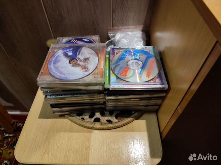 Двд диски фильмы, мп3 диски VHS видеокассеты