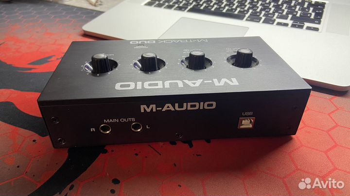 Аудиоинтерфейс M-Audio