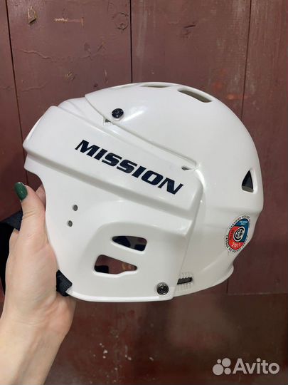 Шлем хоккейный