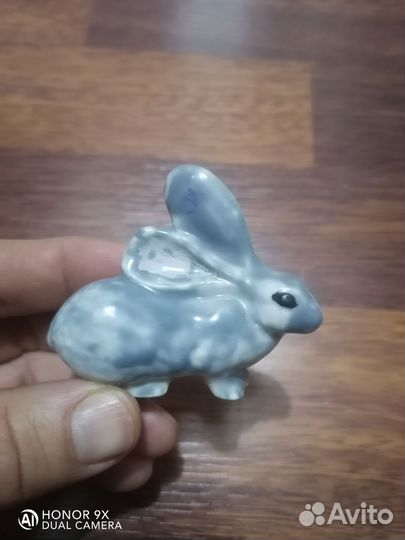 Статуэтка зайчик