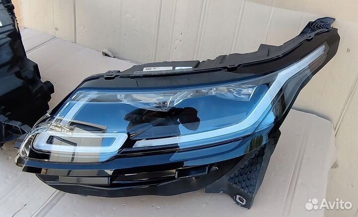 Range rover velar laser рест комплект фар