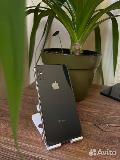 iPhone Xs, 64 ГБ