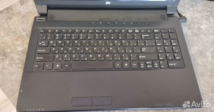 Игровой ноутбук DNS i3/GT 650m/4гб/SSD 120