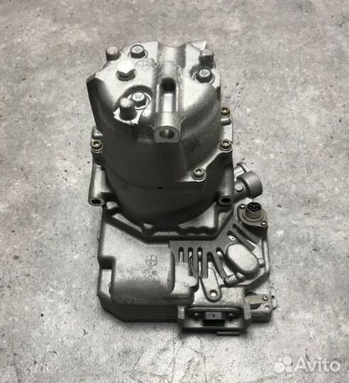 Компрессор кондиционера Mercedes-Benz S-Class W221