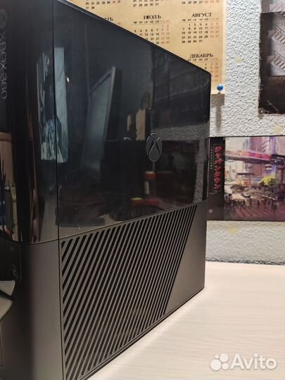 Xbox 360 elite Freeboot, 2 джойстика, 80+ игр