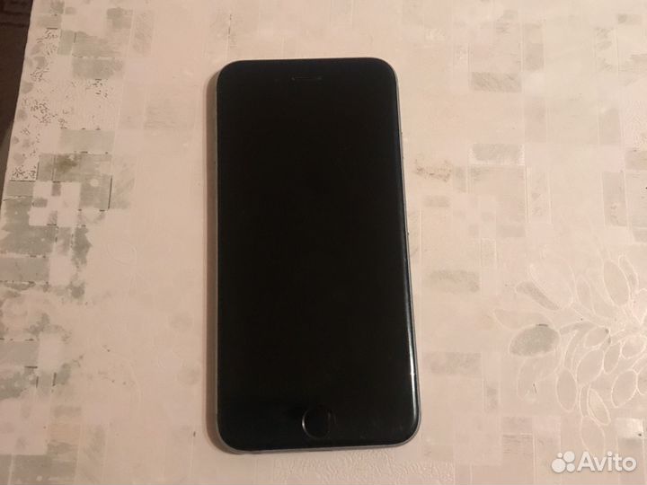 Телефон iPhone 6