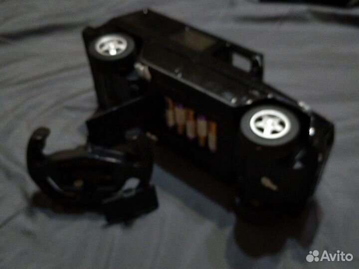 Машинка на пульте управления